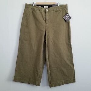 NWT Ava & Viv Olive Green High Rise Wide Leg Jeans Size 20
